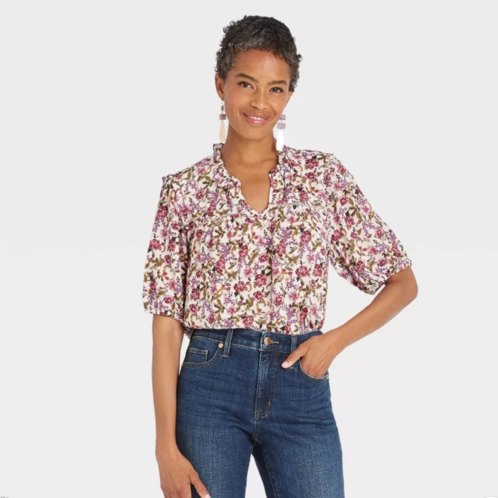 Women's Ruffle Short Sleeve V-Neck Blouse